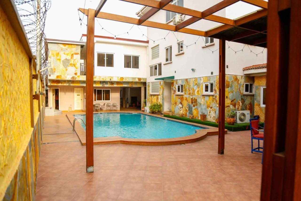 Midindi Hotel Аккра Экстерьер фото